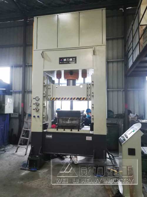 200t框架式油壓沖床